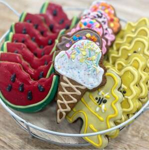 $4 SEASONAL DECORATED COOKIE