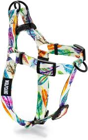 Wolfgang Feathered Friend Harness Medium 16 24 in Length
