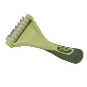 Safari Shed Magic De Shedding Tool for Cats with Short to Medium Hair